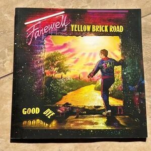 (47)Elton  John yellow brick road book